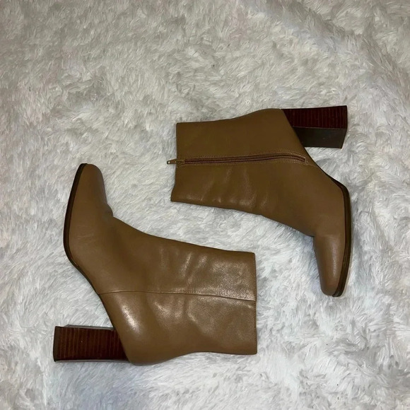 Brown Leather Amanda Smith Booties with Wooden Block Heel size 9 1/2 - Picture 2 of 7